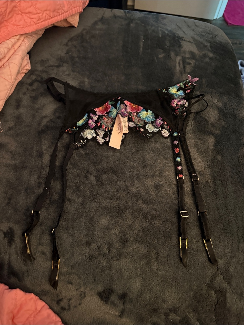 Victoria’s Secret Black Floral Embroidered Garter Belt Sz: M/L